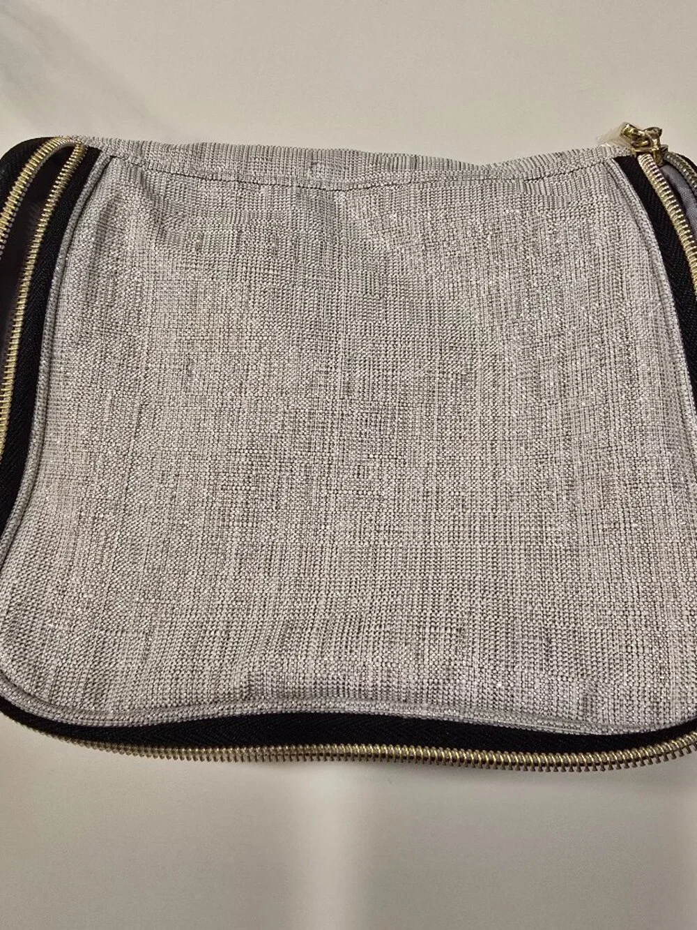 Estee Lauder Silver Metallic Sparkle Zip Cosmetic Bag Makeup Case Travel